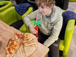 b_1024_768_0_00_images_2023_2024_Ochmanski_Grawitacja_434029231_879103370684279_6024489270537348244_n